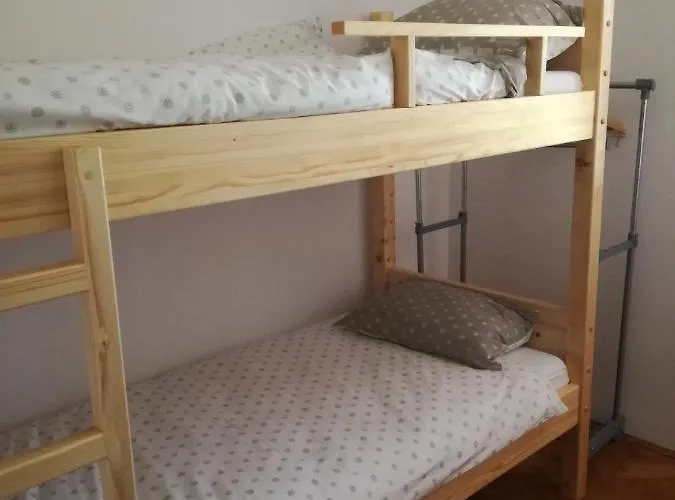 Hostel Skofije Ob Parenzani *