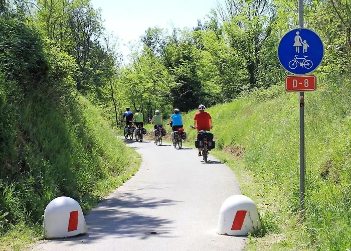 Skofije Ob Parenzani Hostel Spodnje Skofije